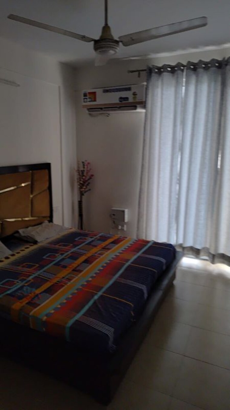 Bedroom, vip road 3 Bedroom 1350 Sq.Ft. Apartment In Vip Road Zirakpur 10570094
