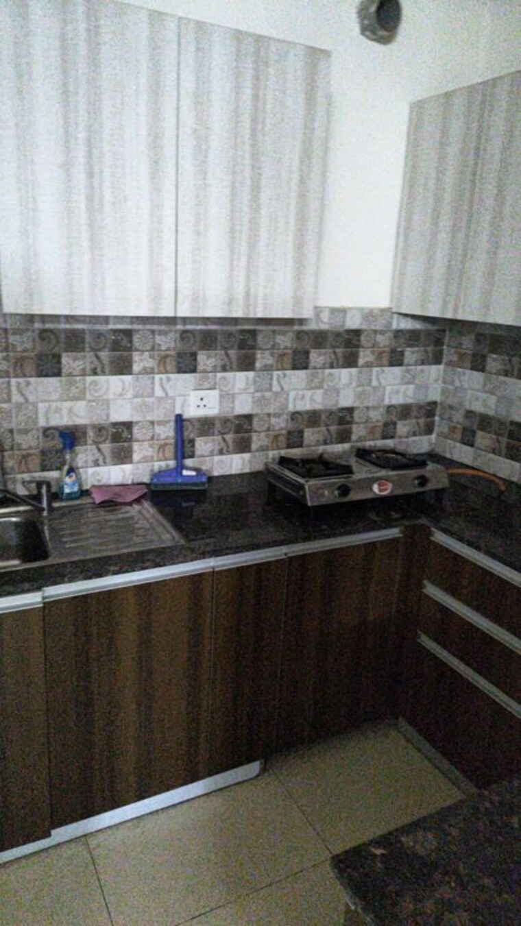 Kitchen, vip road 3 Bedroom 1350 Sq.Ft. Apartment In Vip Road Zirakpur 10570094