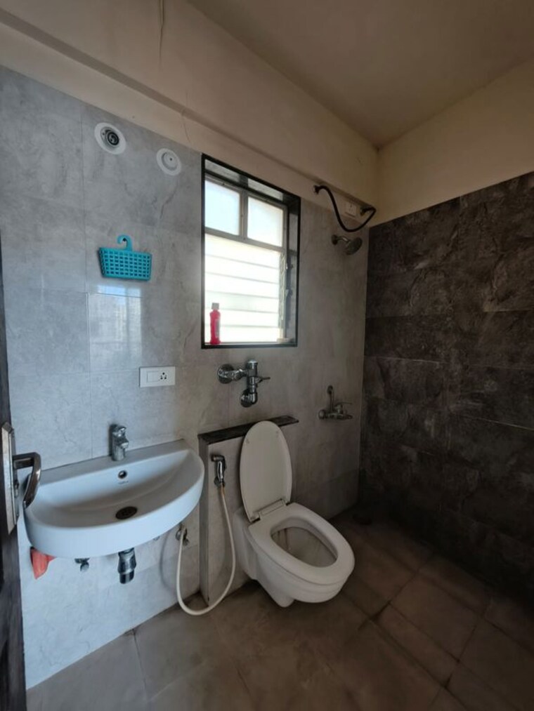 Bathroom, nyati-elan 2 Bedroom 821 Sq.Ft. Apartment In Wagholi Pune 10570090