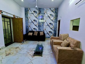 2 BHK Builder Floor For Rent in Aman Vihar