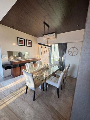 Team Area in 2 BHK Apartment at Samartha Deep, Andheri West – for Rent