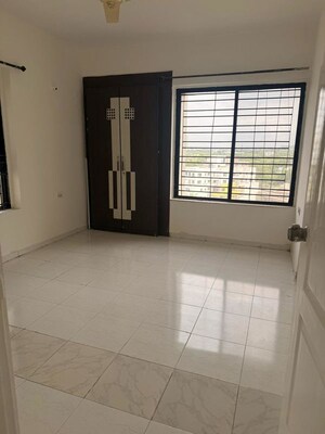 Room in 3 BHK Apartment at Garud Heritage, Aundh – for Rent