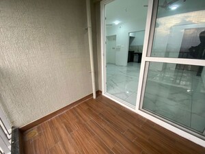 Room in 3 BHK Apartment at Rahul Downtown, Punawale – for Rent