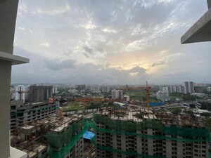 Swimming Pool in 3 BHK Apartment at Rahul Downtown, Punawale – for Rent