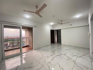 Room in 3 BHK Apartment at Rahul Downtown, Punawale – for Rent