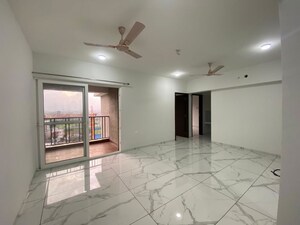 Room in 3 BHK Apartment at Rahul Downtown, Punawale – for Rent