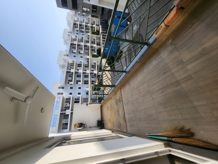 Balcony, central-park-flower-valley 3 Bedroom 1250 Sq.Ft. Apartment In Sohna Sector 33 Gurgaon 10570176
