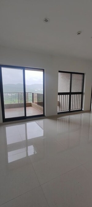 Room in 2 BHK Apartment at Shapoorji Pallonji Sensorium, Hinjewadi – for Rent