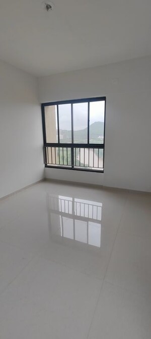 Room in 2 BHK Apartment at Shapoorji Pallonji Sensorium, Hinjewadi – for Rent