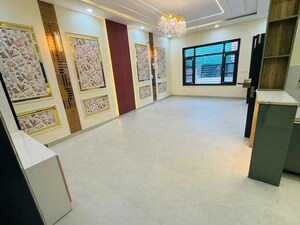 3 BHK Builder Floor For Rent in Sector 34