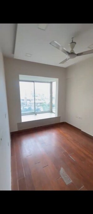 Room in 2.5 BHK Apartment at Atul Wallace Fortuna, Mazgaon – for Rent