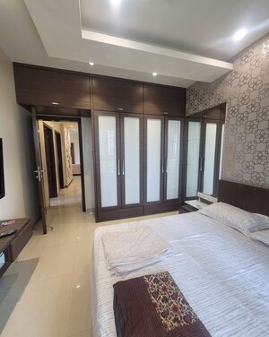 Bedroom in 2.5 BHK Apartment at Oberoi Realty Woods, Goregaon East – for Rent