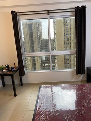 Room in 3.5 BHK Apartment at Bhartiya Nikoo Homes, Thanisandra Main Road – for Rent