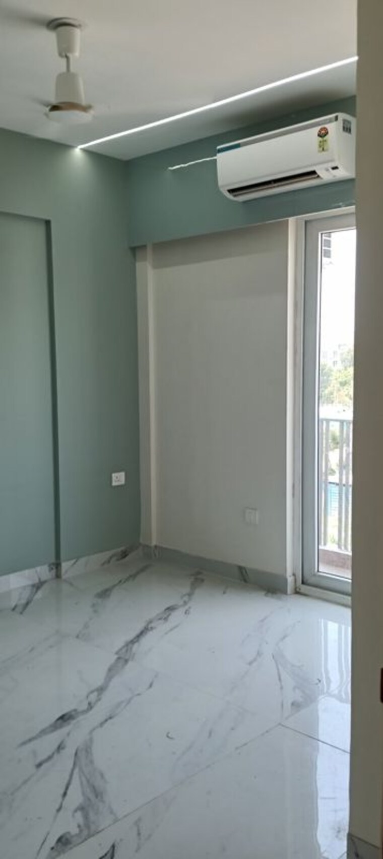 Room, smart-world-gems 2.5 Bedroom 1260 Sq.Ft. Builder Floor In Sector 89 Gurgaon 10570224