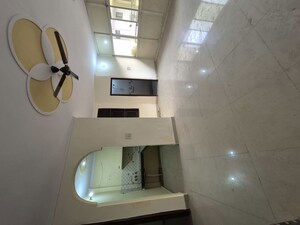 Bathroom in 2.5 BHK Builder Floor at Mayur Vihar – for Rent