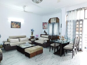 Living Room in 3 BHK Builder Floor at East Of Kailash – for Rent