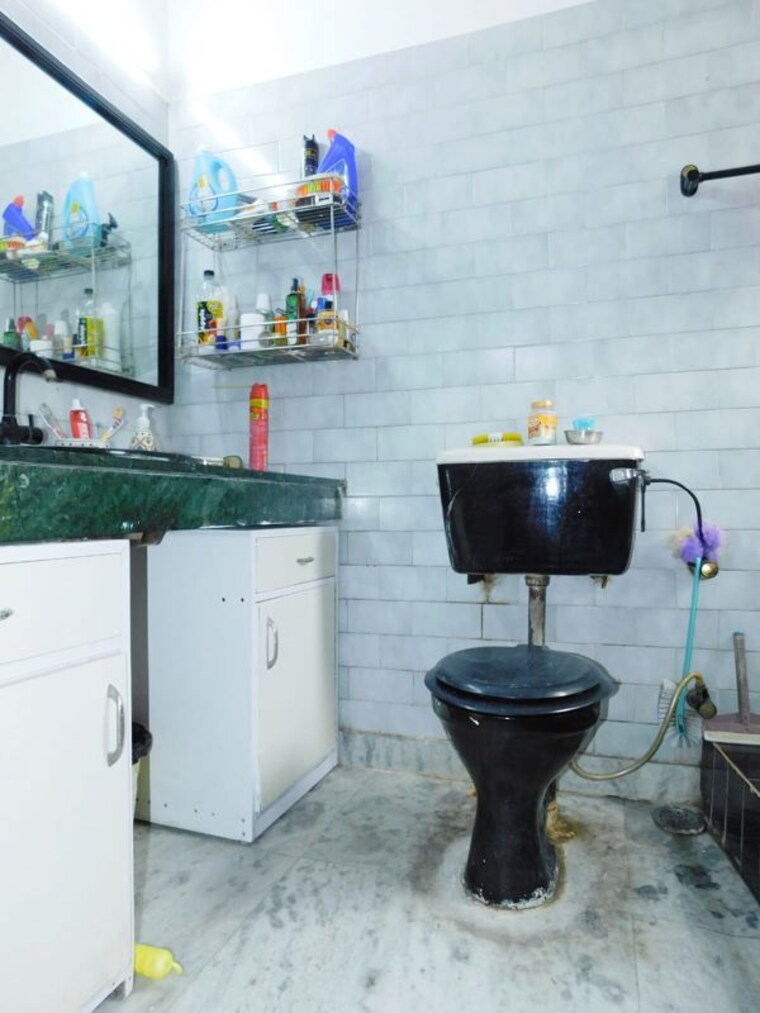 Kitchen, east of kailash 3 Bedroom 1800 Sq.Ft. Builder Floor In East Of Kailash Delhi 10570186