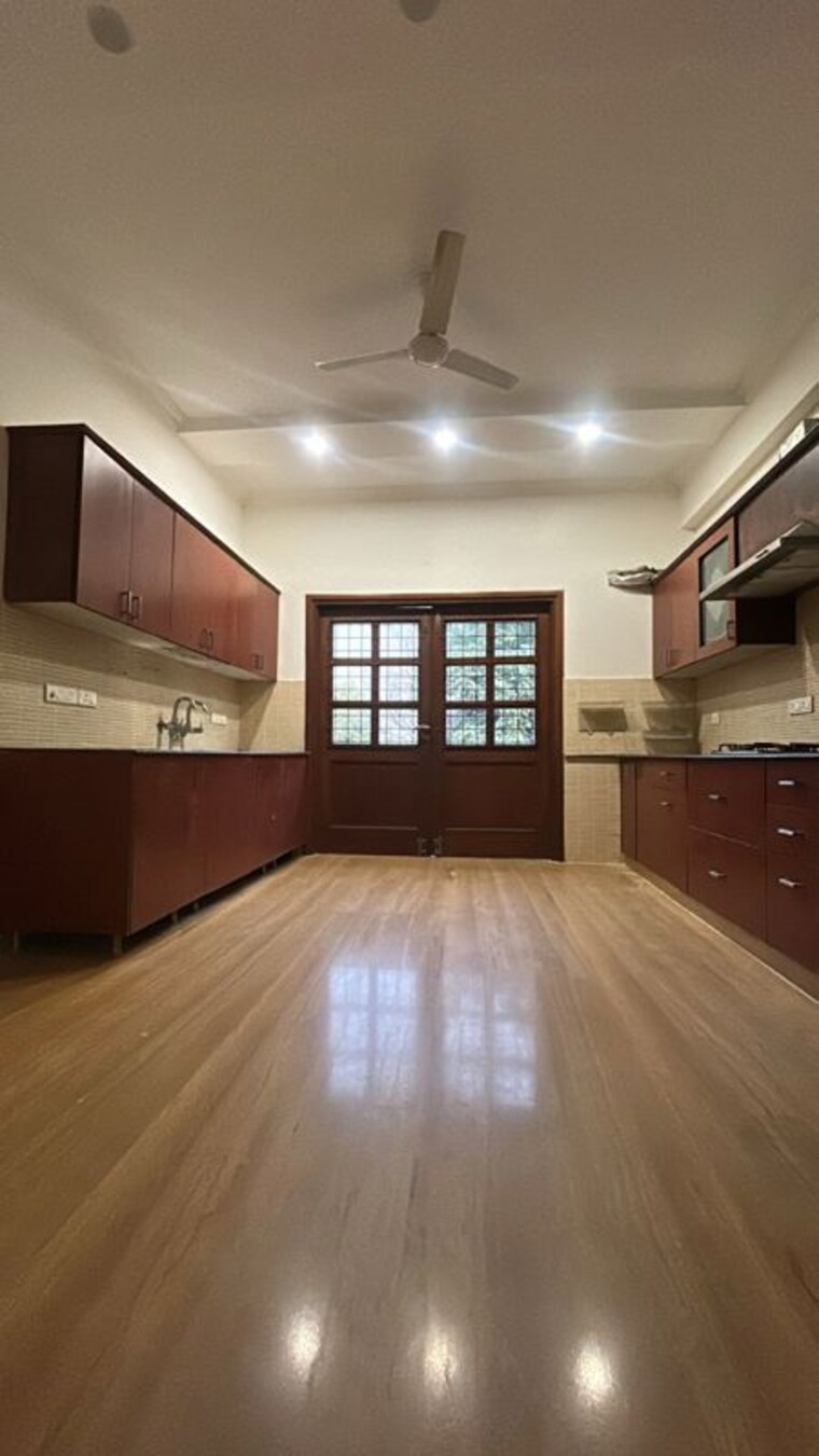 Kitchen, green-wood-city 3 Bedroom 4500 Sq.Ft. Builder Floor In Sector 45 Gurgaon 10570250