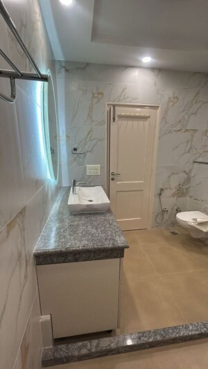Building Lobby in 3 BHK Builder Floor at Green Wood City, Sector 45 – for Rent