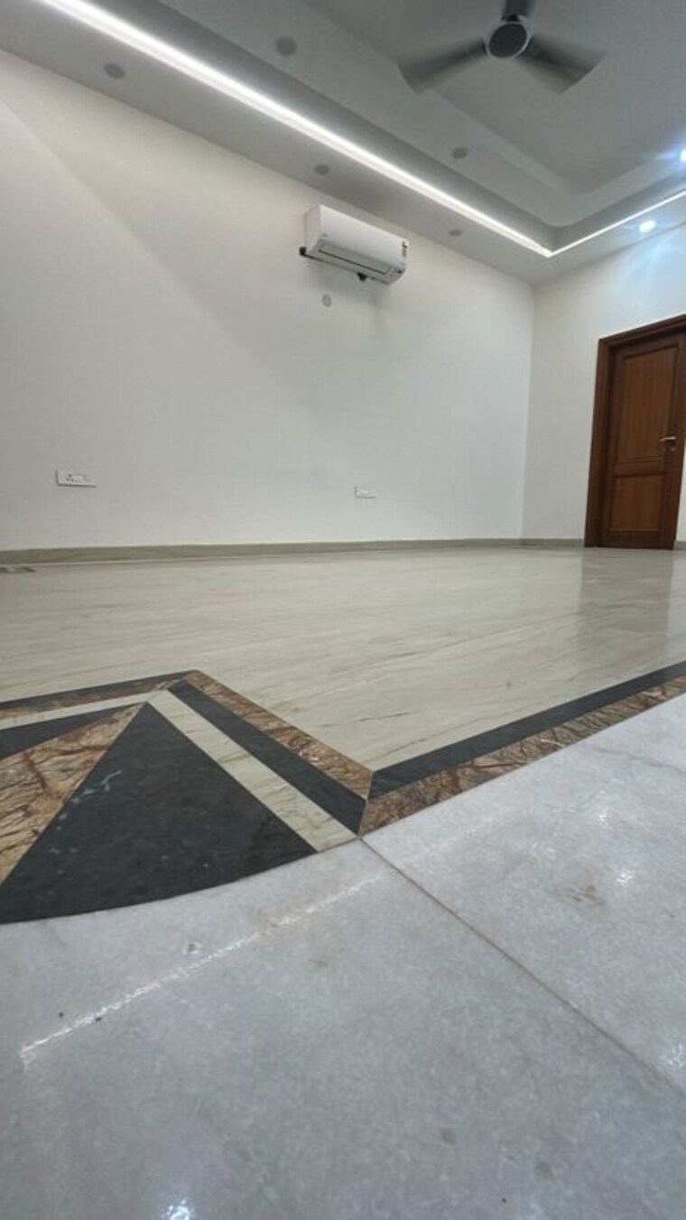 Room, green-wood-city 3 Bedroom 4500 Sq.Ft. Builder Floor In Sector 45 Gurgaon 10570250
