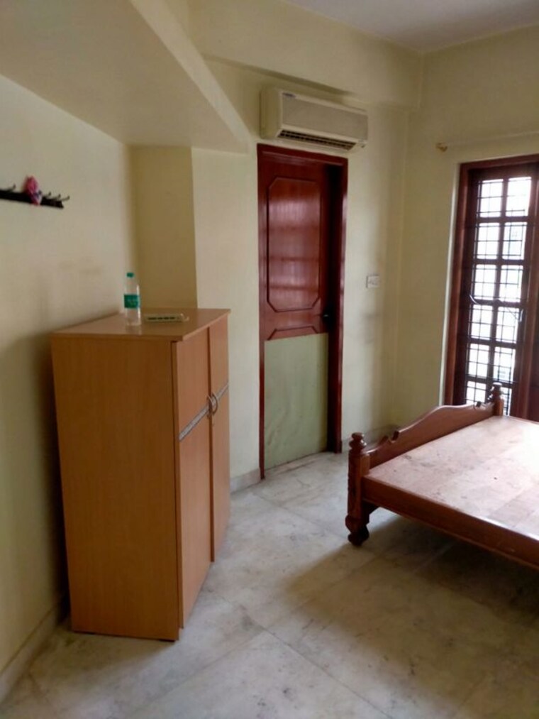 Bedroom, neeladhri-mahal-apartment 4 Bedroom 2850 Sq.Ft. Apartment In Jayamahal Bangalore 10570190