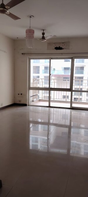 Room in 2 BHK Apartment at BPTP Park Grandeura, Sector 82 – for Sale