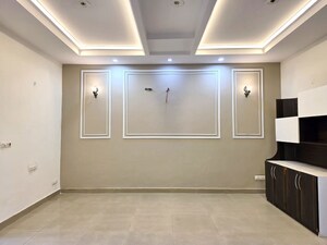 Room in 3 BHK Apartment at Pir Machalla – for Sale
