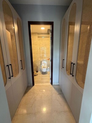 Building Lobby in 4 BHK Apartment at Piramal Mahalaxmi, Mahalaxmi – for Rent