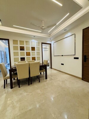 Parking in 3 BHK Builder Floor at Sector 45 – for Sale