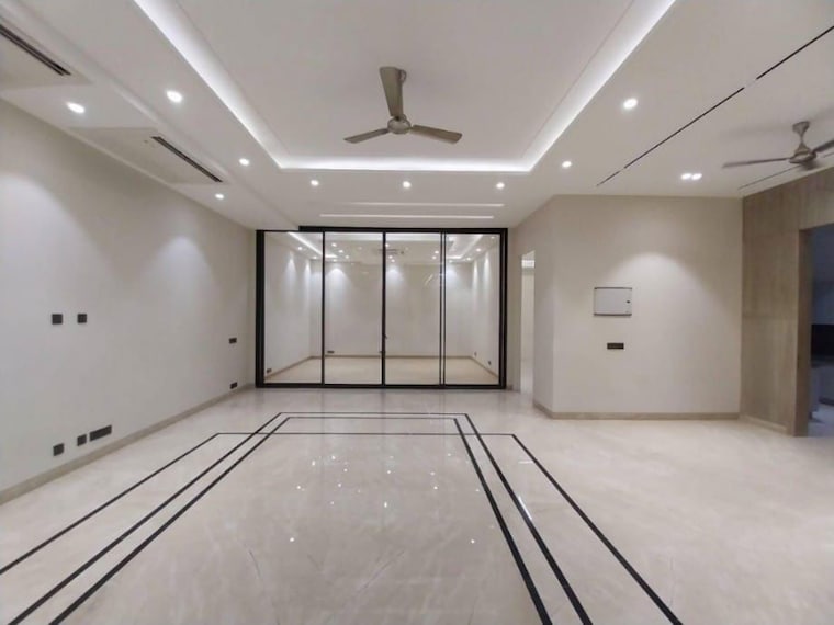 Room, green park 5 Bedroom 500 Sq.Yd. Villa In Green Park Delhi 10570305