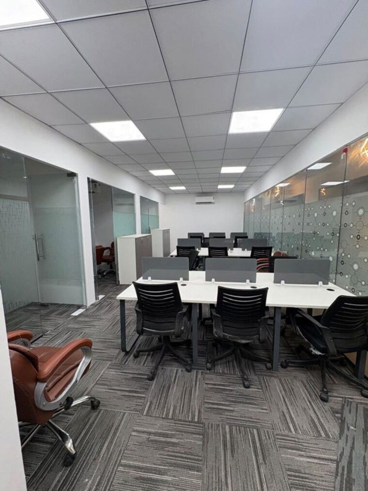 Team Area, sector 63 Commercial Office Space 1000 Sq.Ft. In Sector 63 Noida 10570301