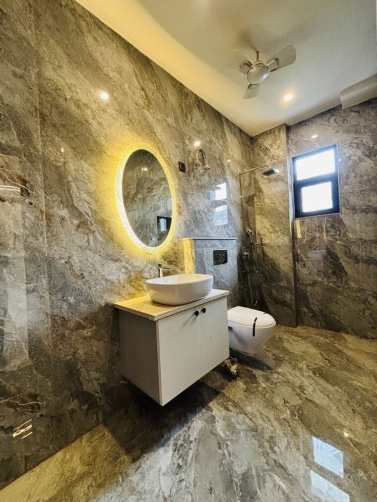 Bathroom, sector 67a 4 Bedroom 270 Sq.Yd. Builder Floor In Sector 67a Gurgaon 10570323