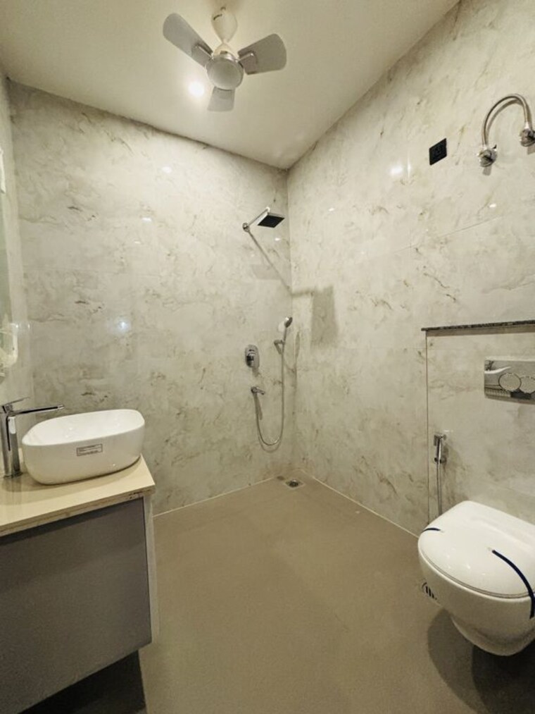 Bathroom, sector 67a 4 Bedroom 270 Sq.Yd. Builder Floor In Sector 67a Gurgaon 10570323