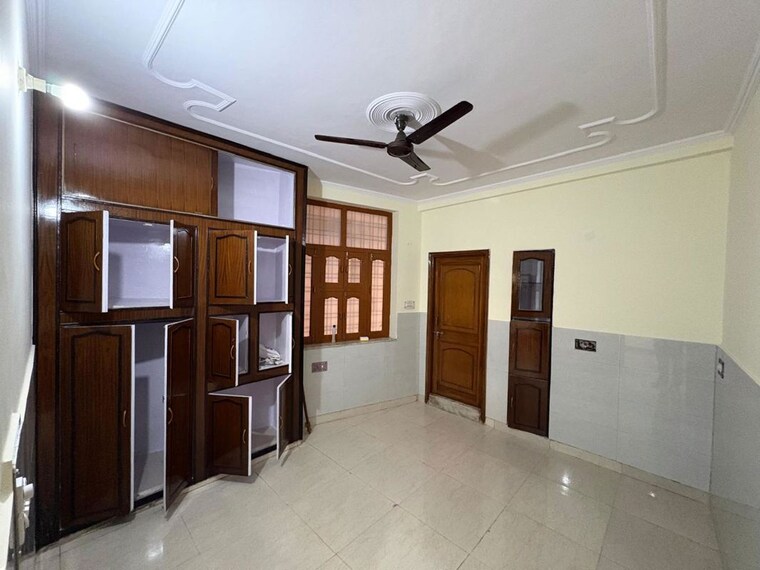 Room, sector 39 2 Bedroom 120 Sq.Yd. Builder Floor In Sector 39 Gurgaon 10570312