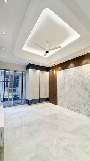 Bedroom in 4 BHK Builder Floor at Uppal Southend, Sector 49 – for Sale