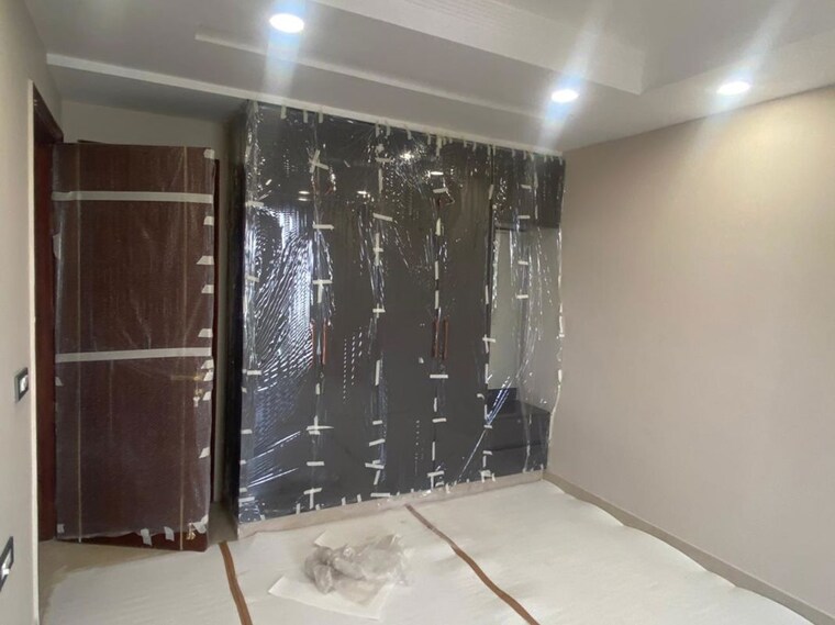 Room, sector 80 3 Bedroom 3185 Sq.Ft. Apartment In Sector 80 Faridabad 10570269
