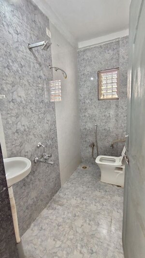 Bathroom in 2.5 BHK Apartment at Anand Park, Wadgaon Sheri – for Rent