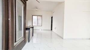 Room in 2.5 BHK Apartment at Anand Park, Wadgaon Sheri – for Rent