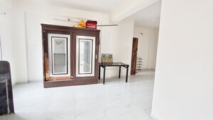 Room in 2.5 BHK Apartment at Anand Park, Wadgaon Sheri – for Rent