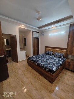 1 RkBuilder Floor For Rent in DLF City Phase 3