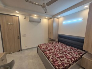 Bedroom in 1 RK Builder Floor at Dlf City Phase 3 – for Rent
