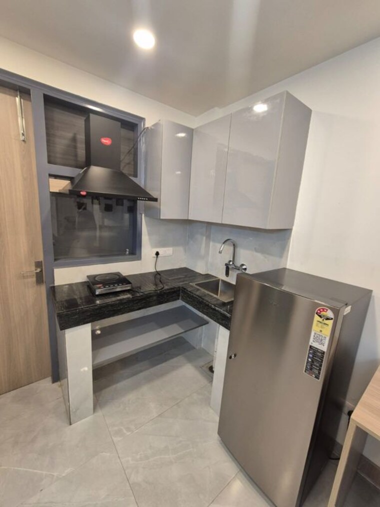 Kitchen, dlf city phase 3 1 RK 350 Sq.Ft. Builder Floor In Dlf City Phase 3 Gurgaon 10568503
