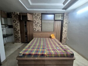Bedroom in 1 RK Builder Floor at Dlf City Phase 3 – for Rent