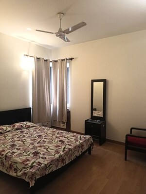 Bedroom in 3 BHK Builder Floor at Sector 45 – for Rent