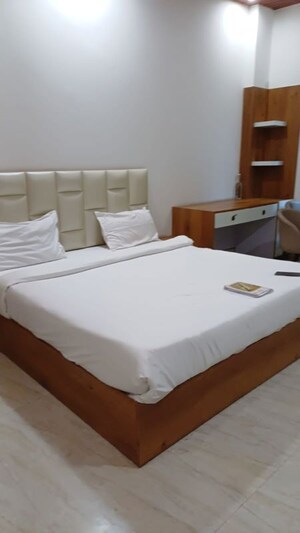 Bedroom in Studio Apartment at Ahmamau – for Rent