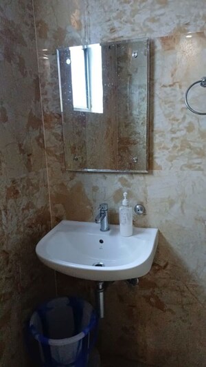 Bathroom in Studio Apartment at Ahmamau – for Rent