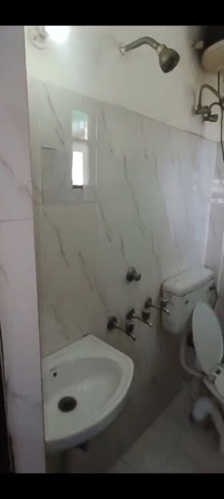 Bathroom, govindpuri 1 Bedroom 450 Sq.Ft. Builder Floor In Govindpuri Delhi 10570354