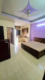 1 Rk  250 Sq.Ft. Builder Floor in DLF City Phase 3