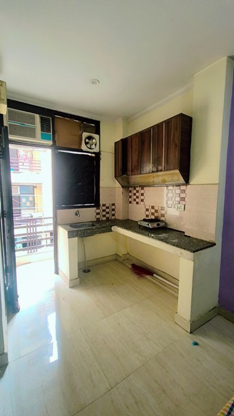Kitchen, dlf city phase 3 1 RK 250 Sq.Ft. Builder Floor In Dlf City Phase 3 Gurgaon 10570363