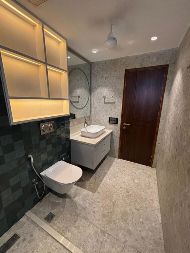 Bathroom, jaypee-imperial-court 4 Bedroom 3750 Sq.Ft. Apartment In Sector 128 Noida 10563335